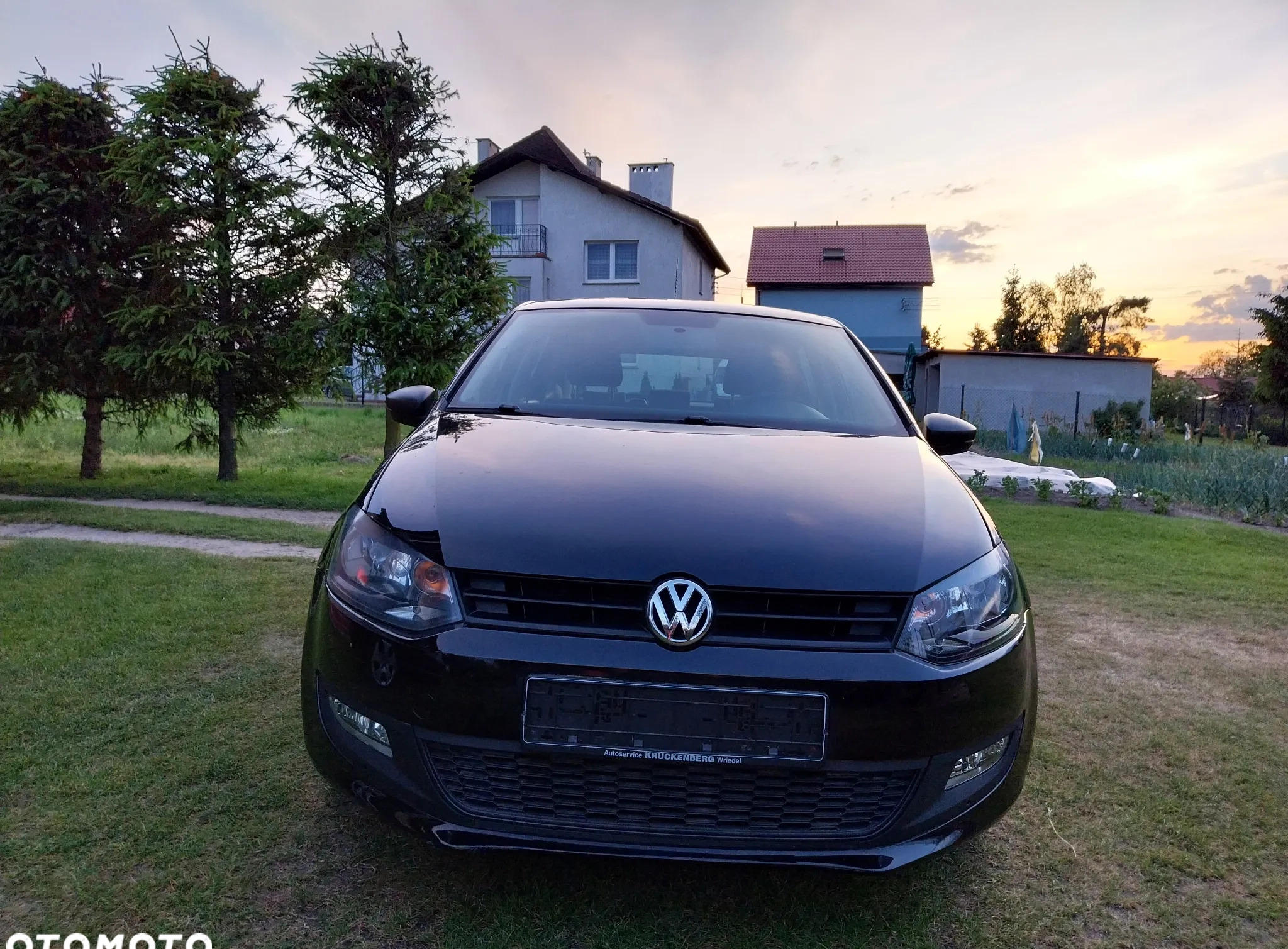 Volkswagen Polo cena 17200 przebieg: 175000, rok produkcji 2010 z Zielonka małe 172